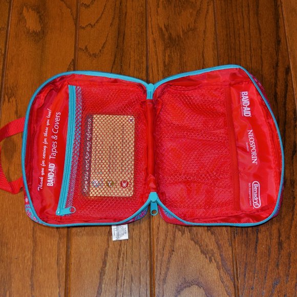 Johnson & Johnson First Aid All Better Bag - Picture 3 of 3